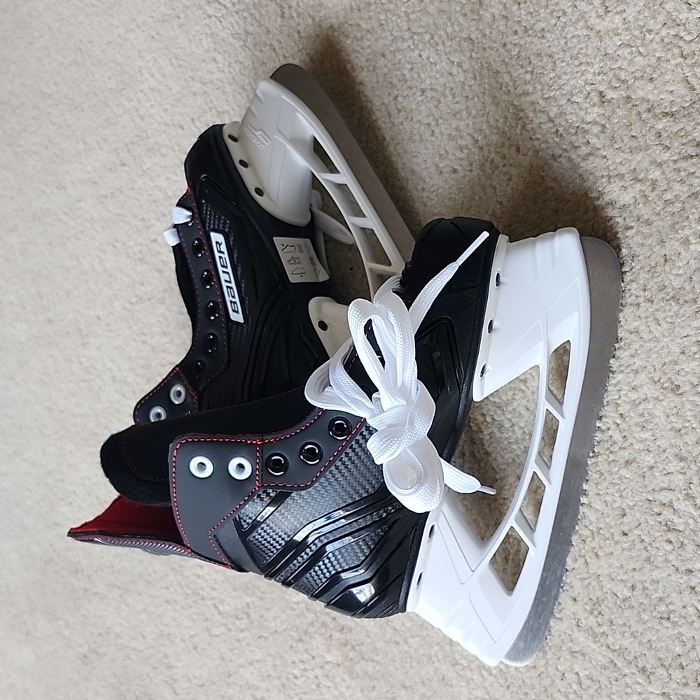 Bauer youth hockey skates Size 2